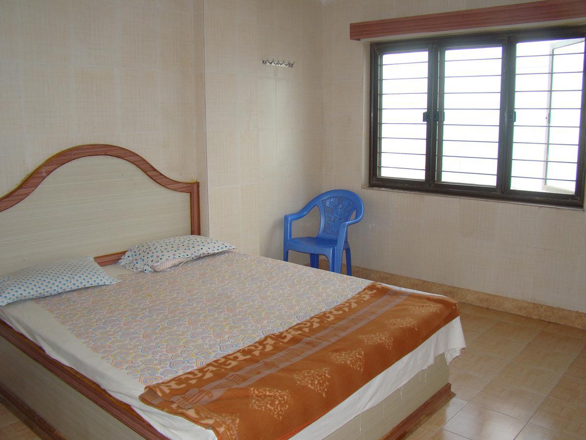 Sreeniketanam Lodge Mādhavaram Kültér fotó